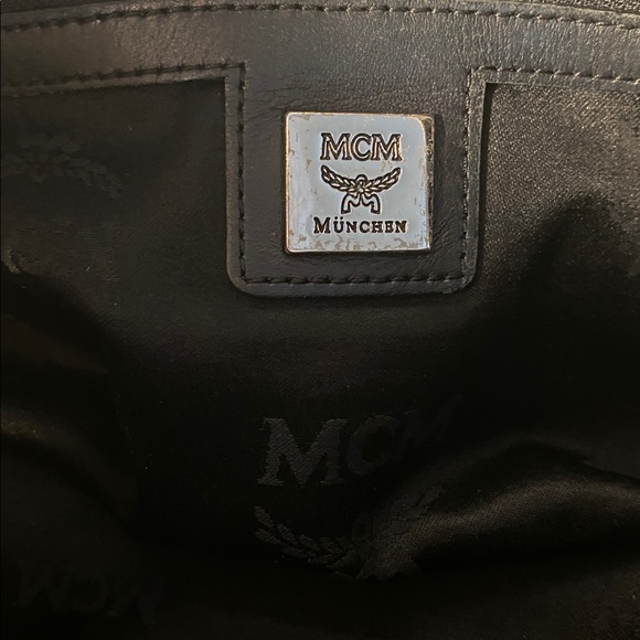 MCM München Visetos Essential Barrel Bag In Black - Picture 13 of 16